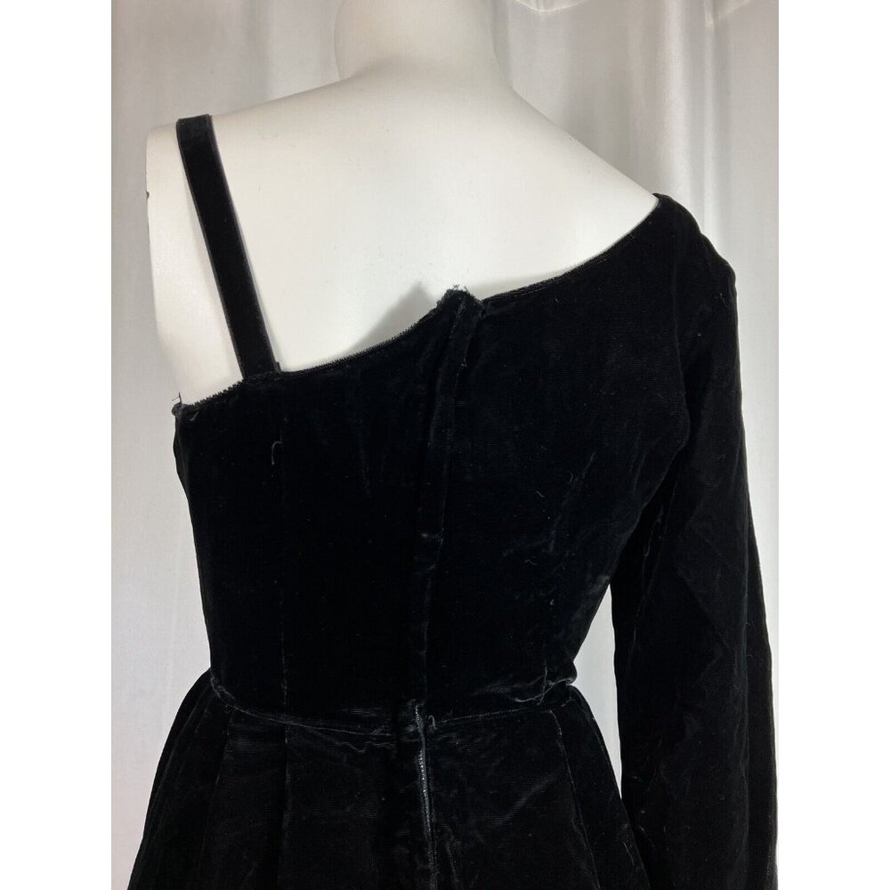 SEXY 40s 50s Strapy Shoulder + Full Sleeve Velvet Cocktail Dress Gown One Peplum - Picture 5 of 6
